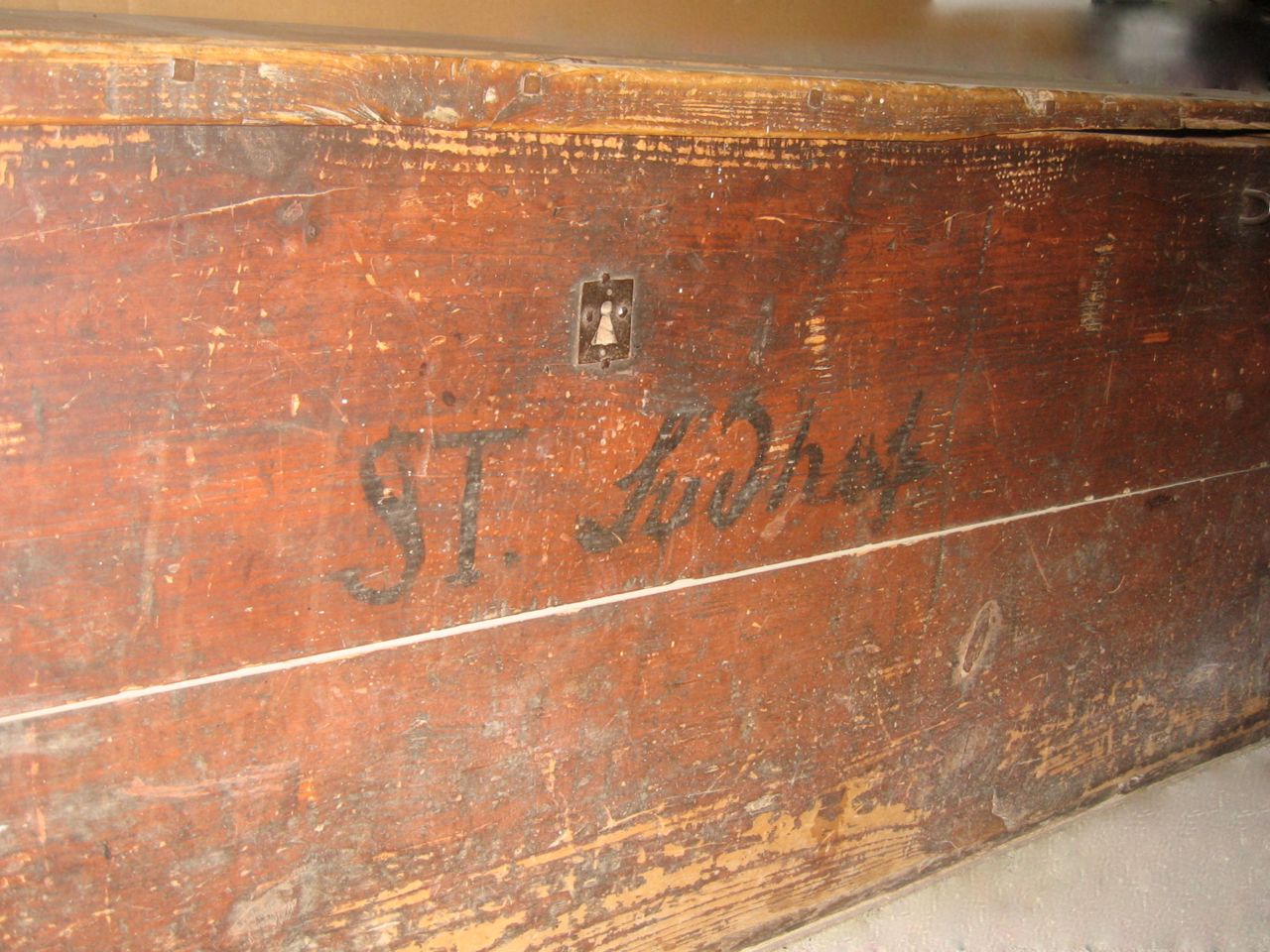 The travel trunk Stephan Sudhoff brought from Germany